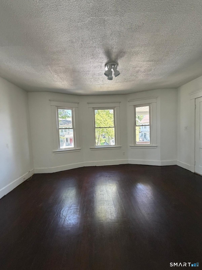 35 Irvington Street - Photo 6