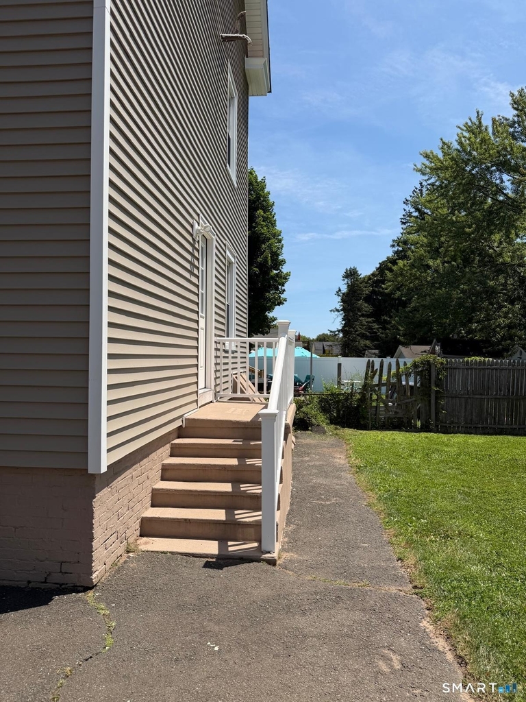 35 Irvington Street - Photo 8