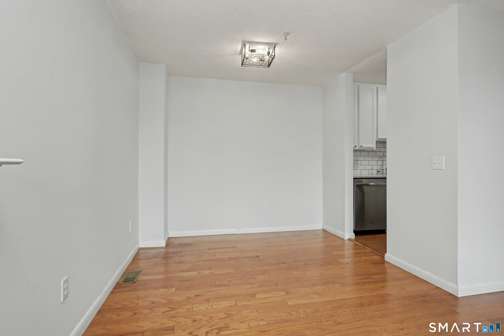 2 Redwood Lane - Photo 15