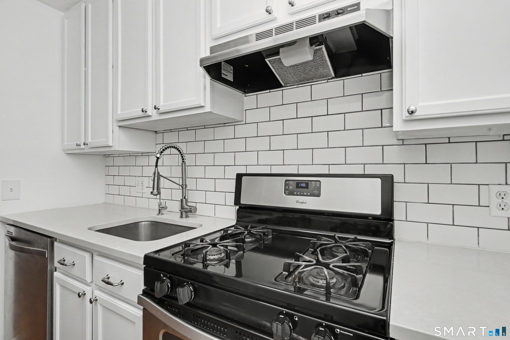 2 Redwood Lane - Photo 3