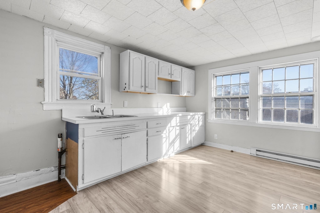 79 Maple Street - Photo 4