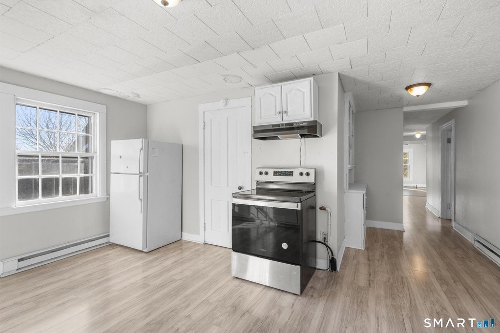 79 Maple Street - Photo 0