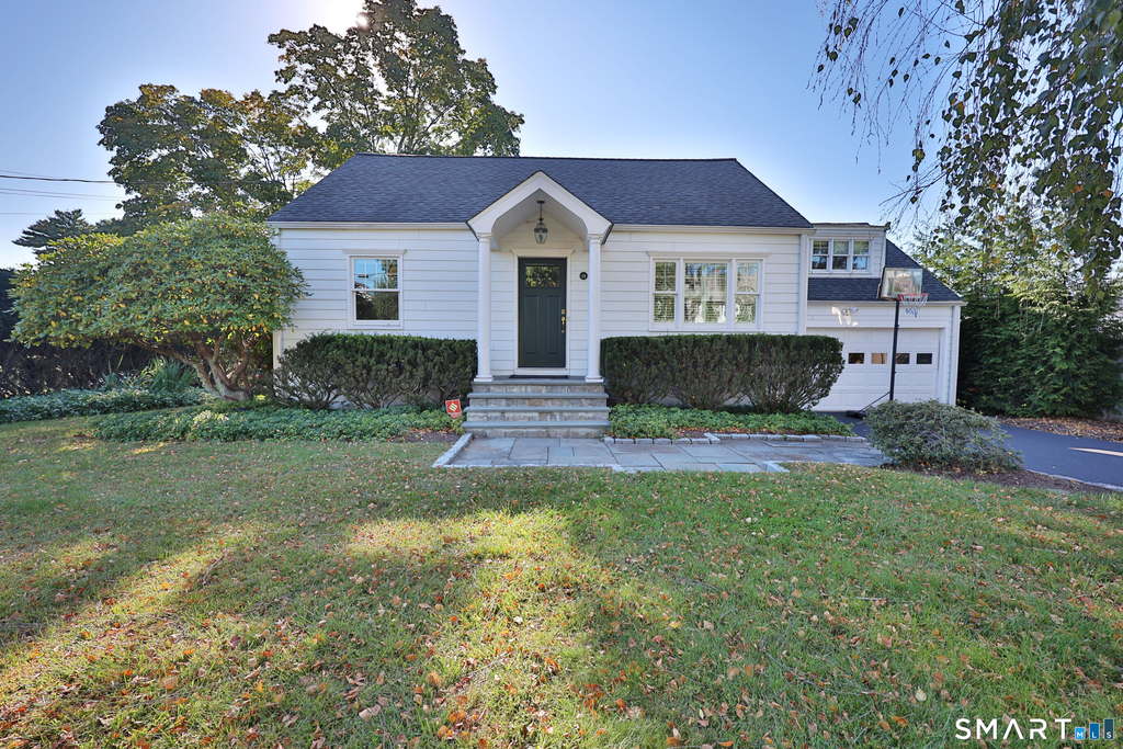 14 Maple Avenue - Photo 0
