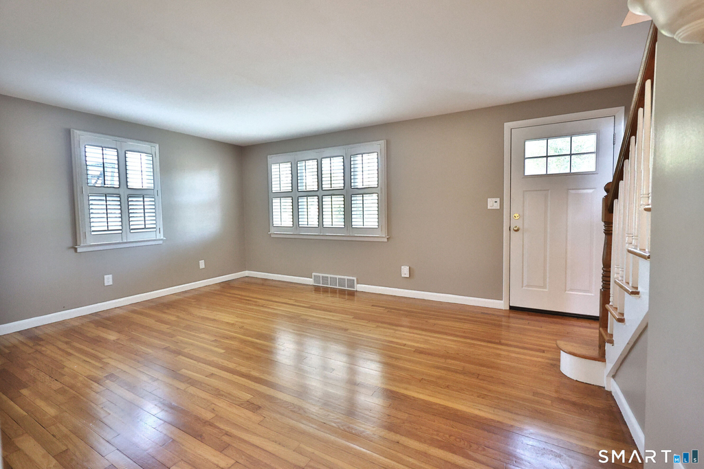14 Maple Avenue - Photo 4