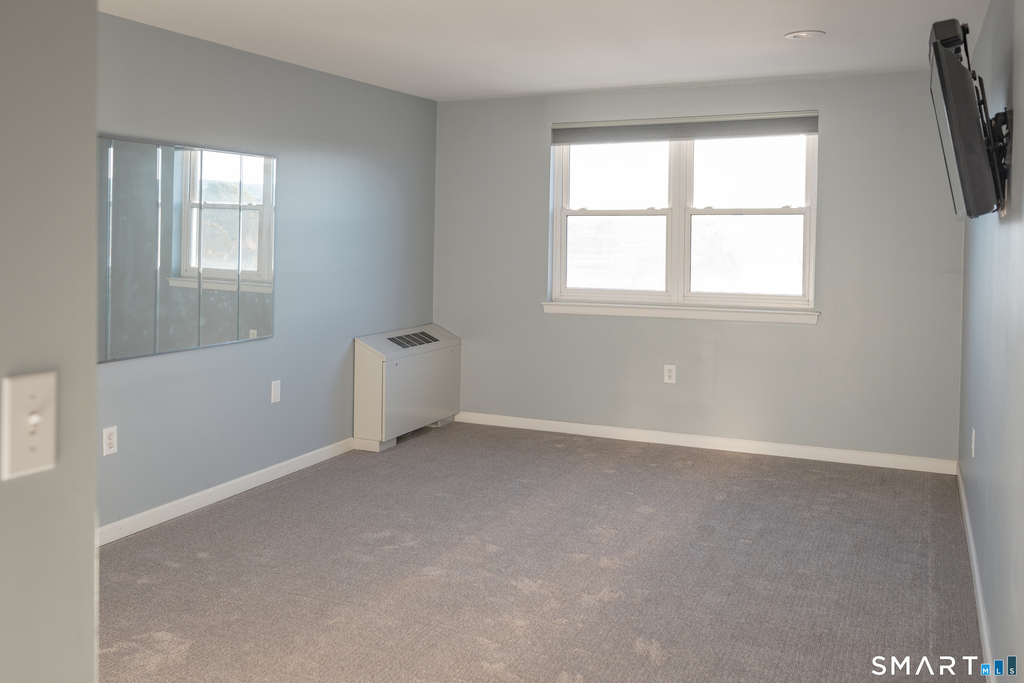 893 Farmington Avenue - Photo 7