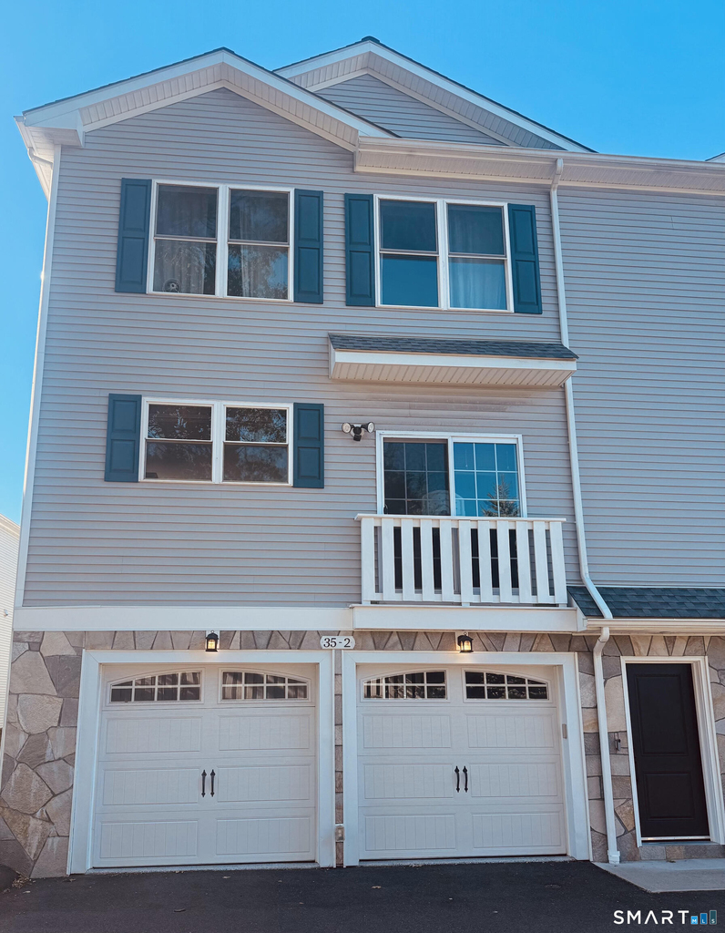 35 Terrace Place - Photo 0