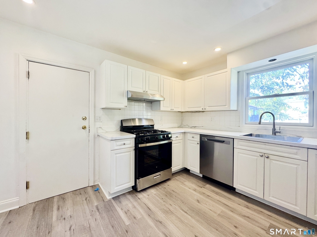 44 Highview Avenue - Photo 0