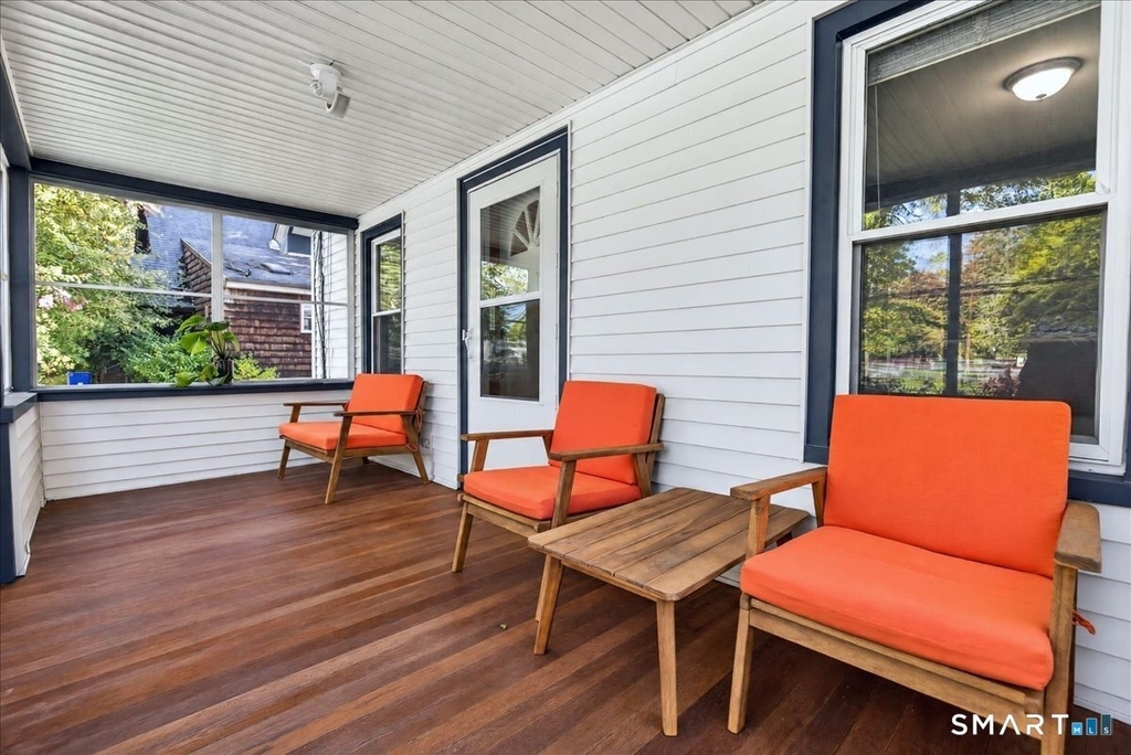 240 Derby Avenue - Photo 2