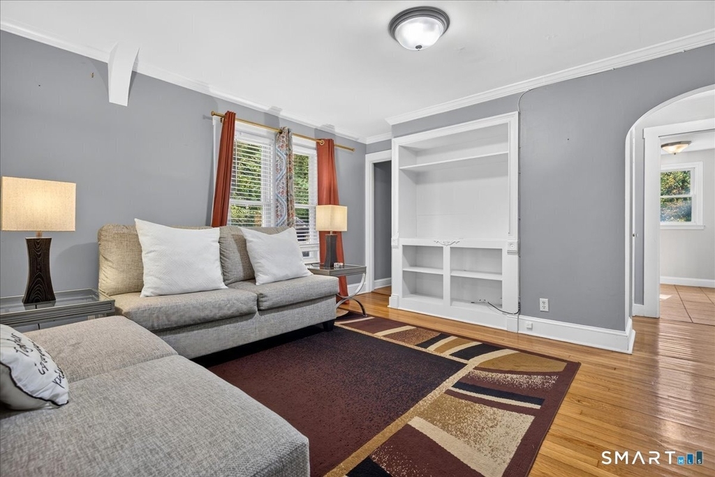240 Derby Avenue - Photo 6