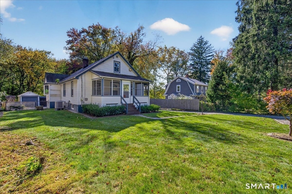 240 Derby Avenue - Photo 33