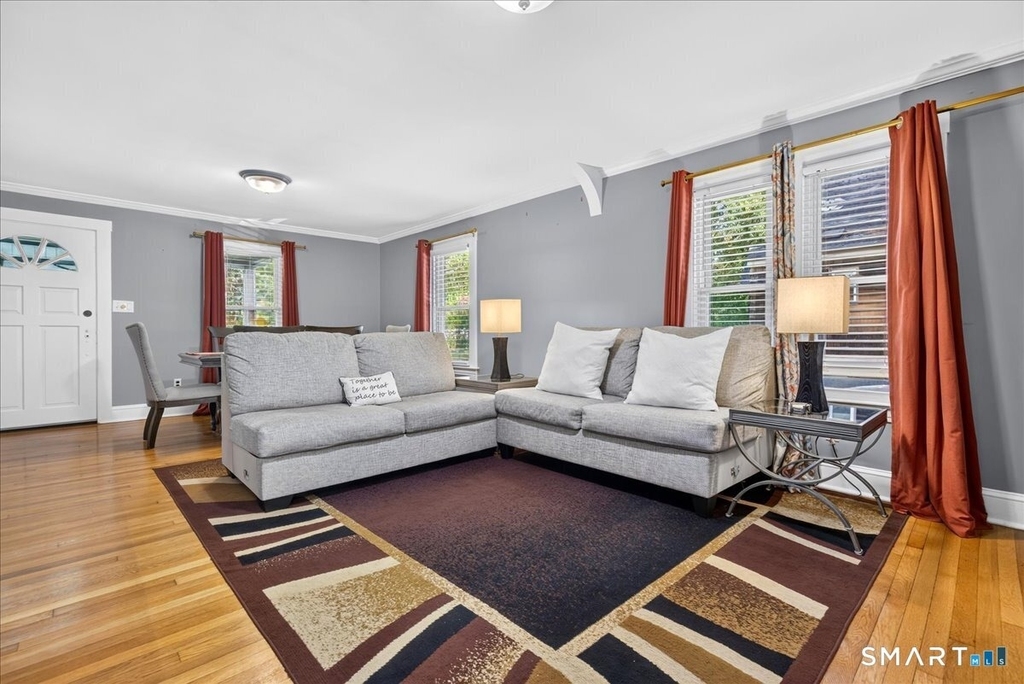 240 Derby Avenue - Photo 7