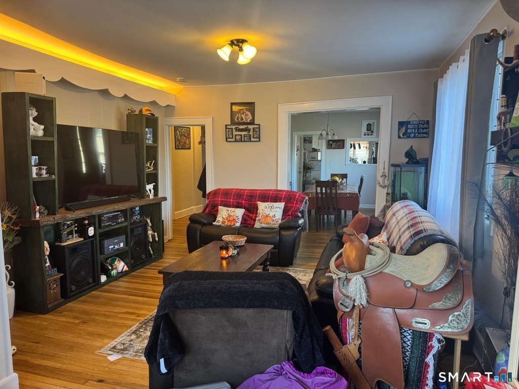 15 Rose Street - Photo 3