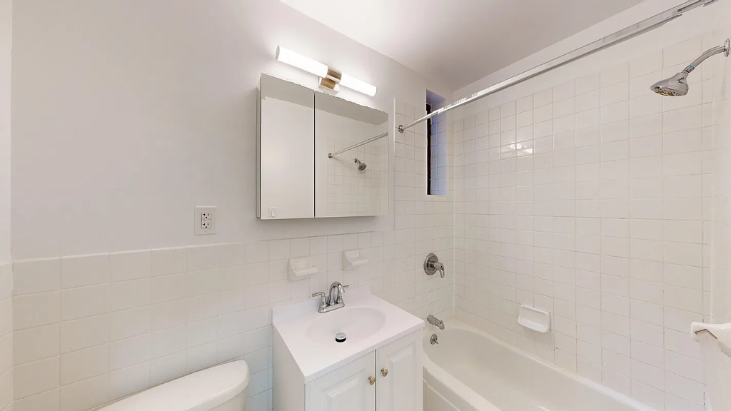309 East 85th Street - Photo 4