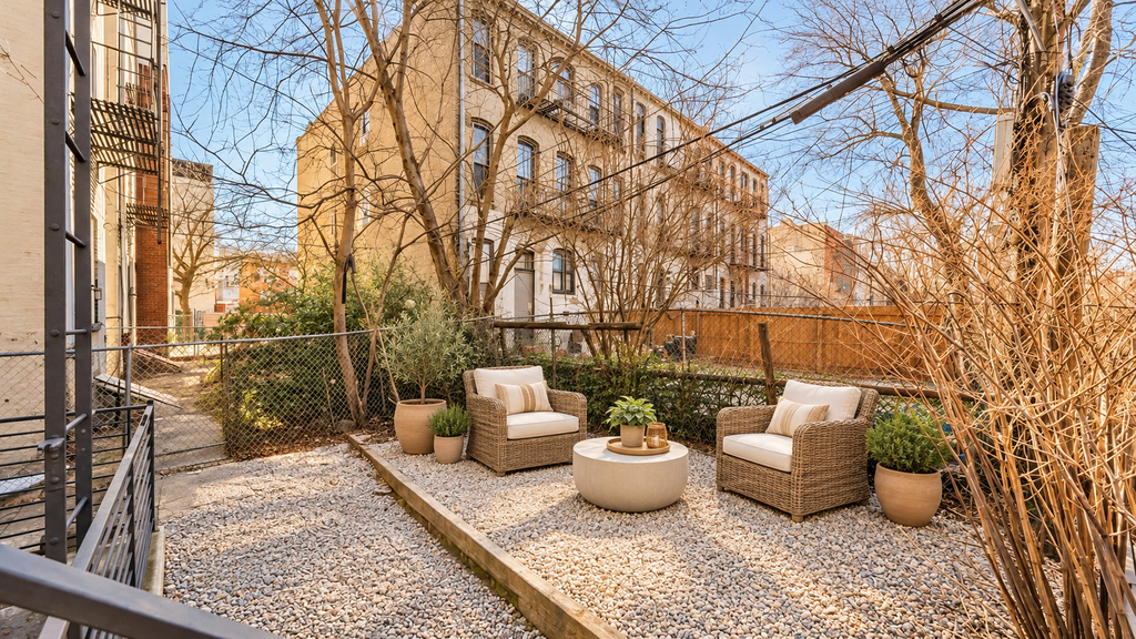 20 Rockwell Place - Photo 0