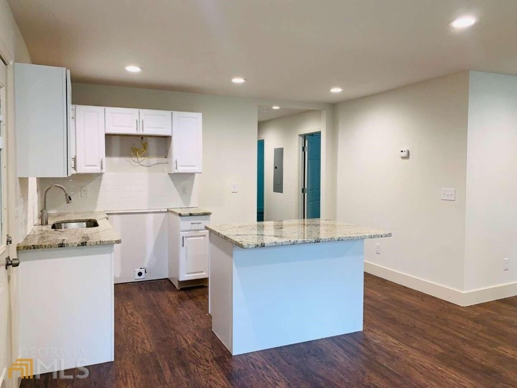 364 Brooks Avenue Sw - Photo 6