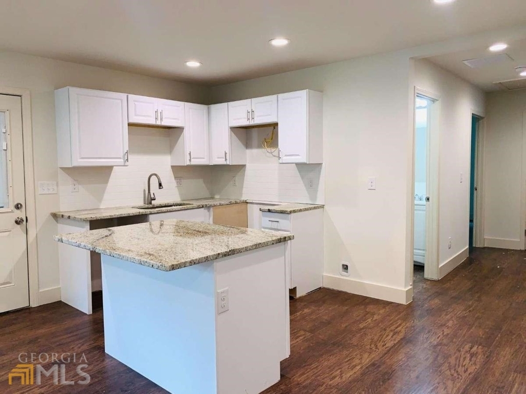 364 Brooks Avenue Sw - Photo 7