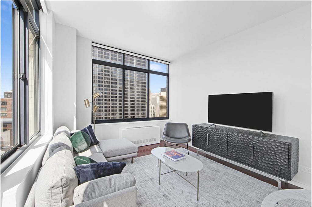West 48th Street - Photo 3