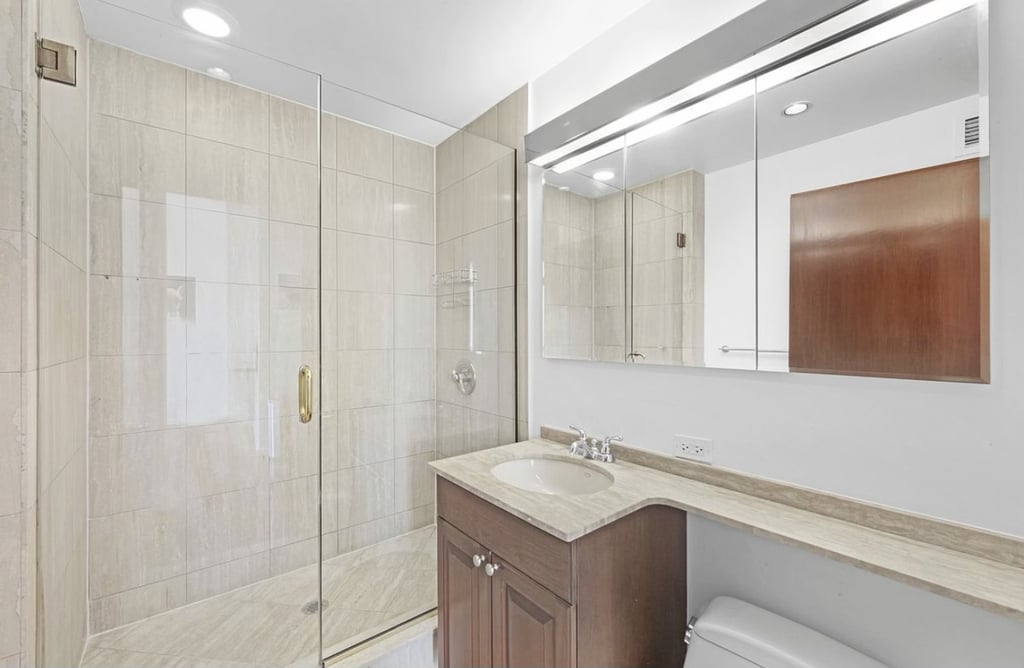 West 48th Street - Photo 8