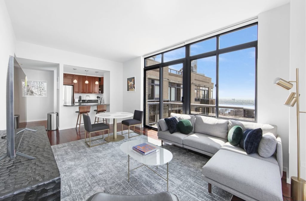 West 48th Street - Photo 4