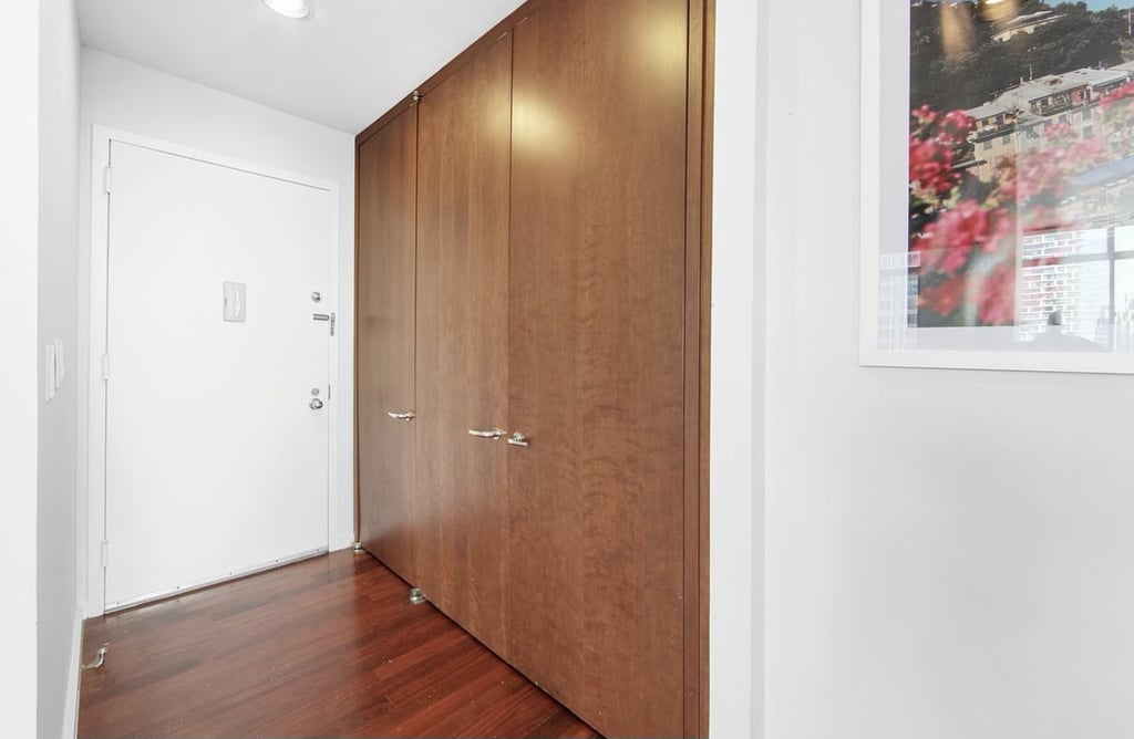 West 48th Street - Photo 9