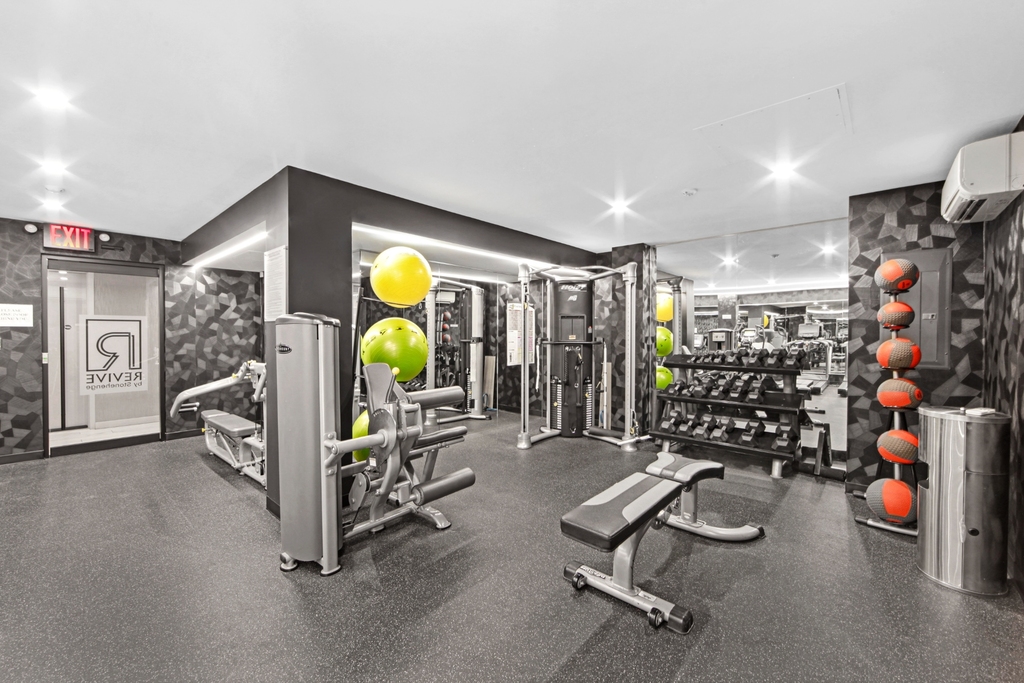 340 East 51st Street - Photo 10