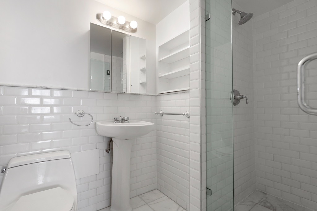 340 East 51st Street - Photo 4