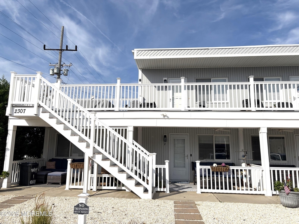 2307 Grand Central Avenue - Photo 2