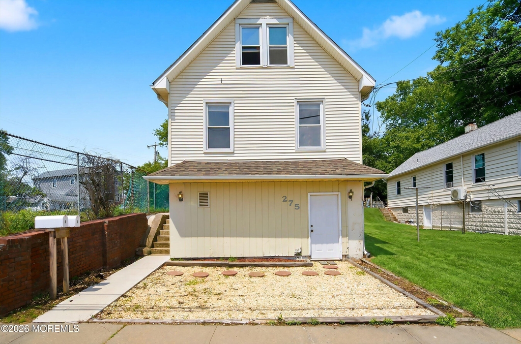 275 Laurence Parkway - Photo 0