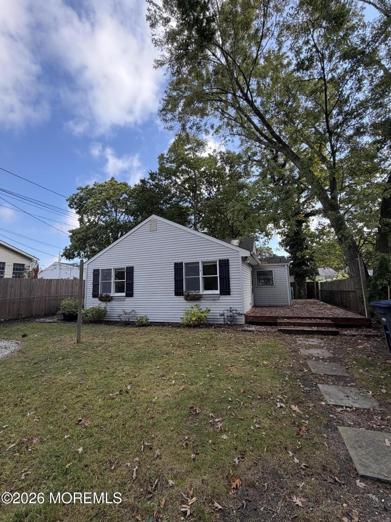 1904 Meadow Road - Photo 3