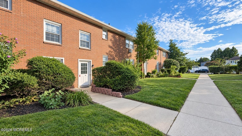 364 Westwood Avenue - Photo 3