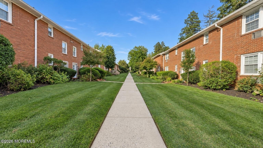 364 Westwood Avenue - Photo 4