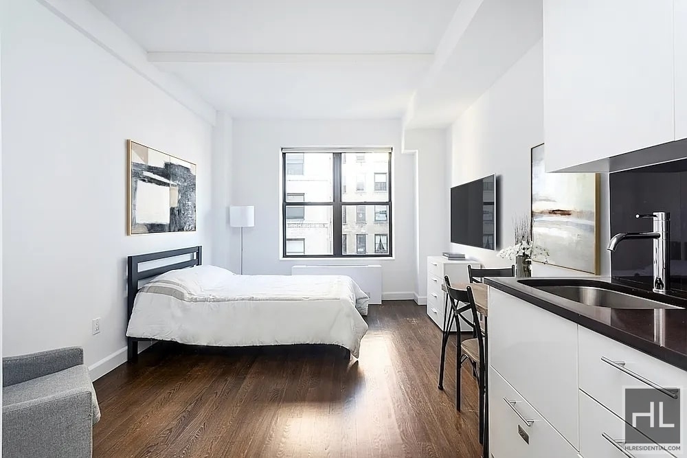 West 91st Street - Photo 0