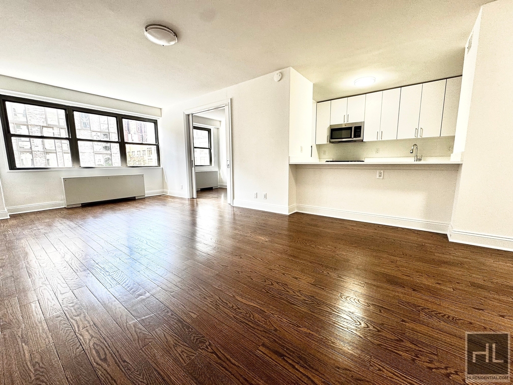 East 89th Street - Photo 0