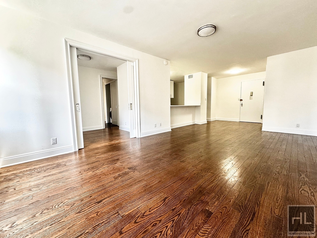 East 89th Street - Photo 1