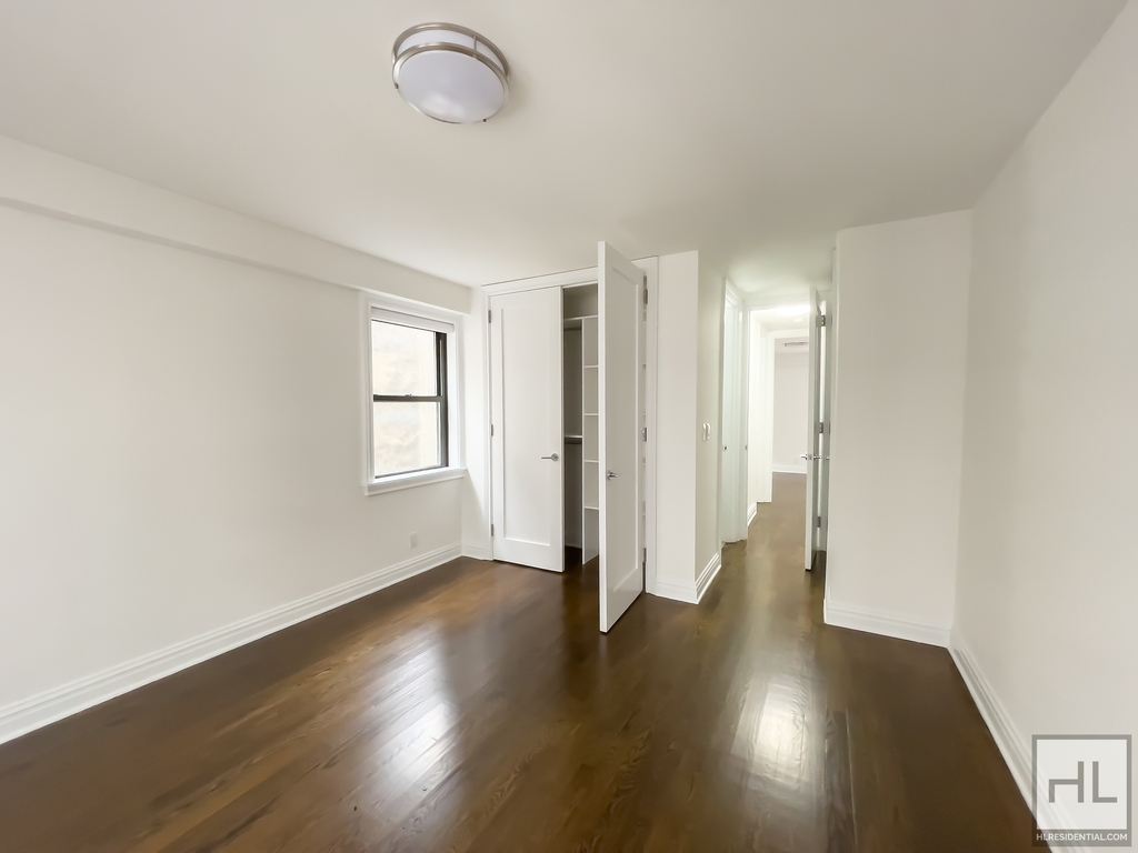 East 89th Street - Photo 0