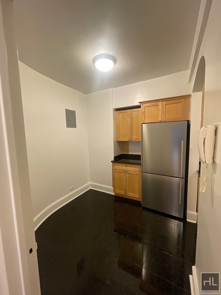East 56 Street - Photo 16