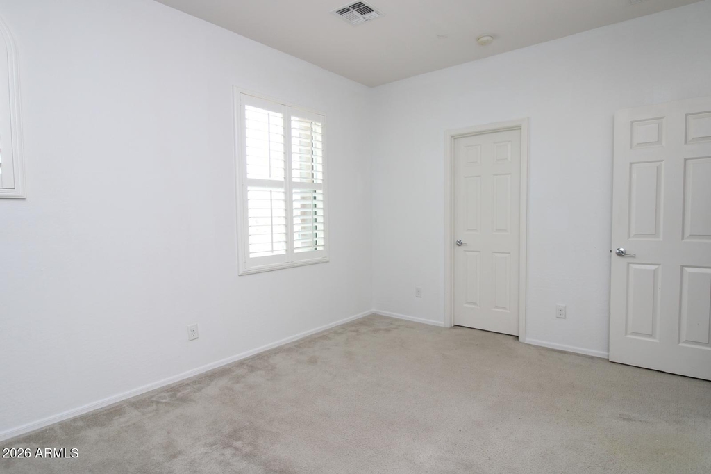 9134 S Roberts Road - Photo 15