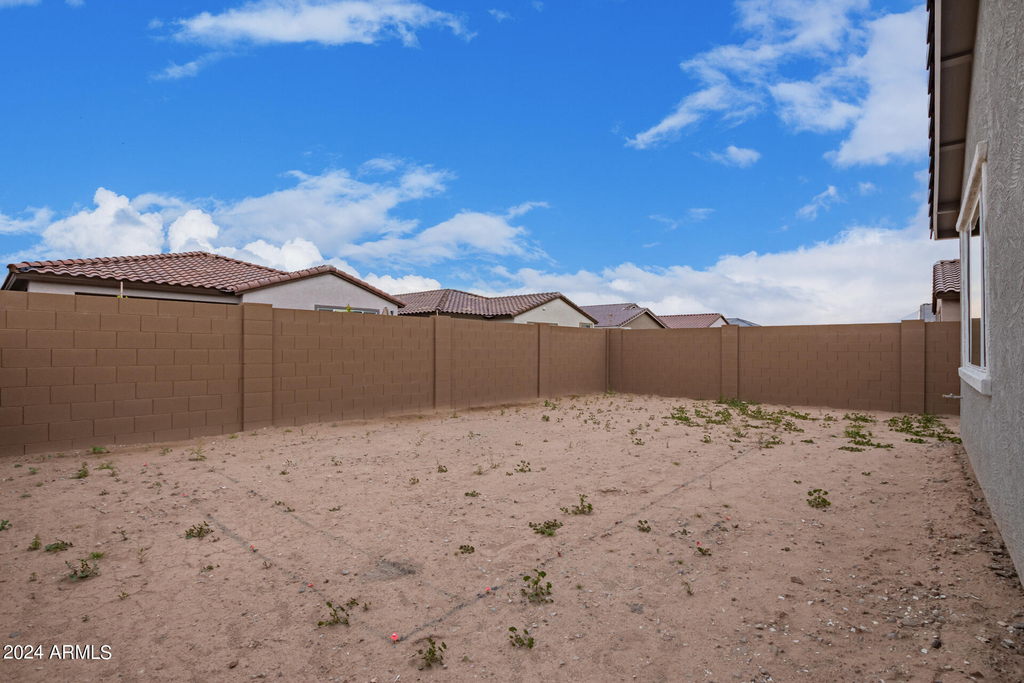 3063 E Hayfield Way - Photo 32
