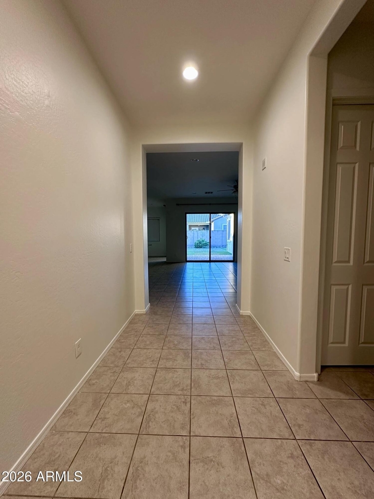 991 E Holland Park Drive - Photo 5