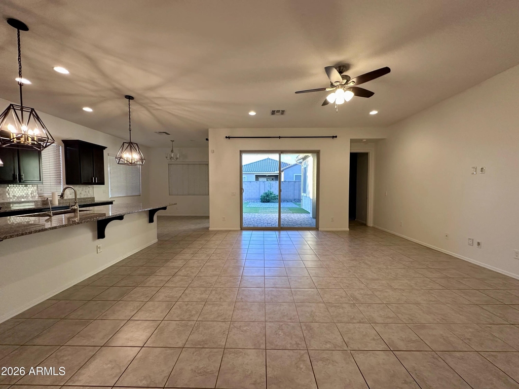 991 E Holland Park Drive - Photo 22