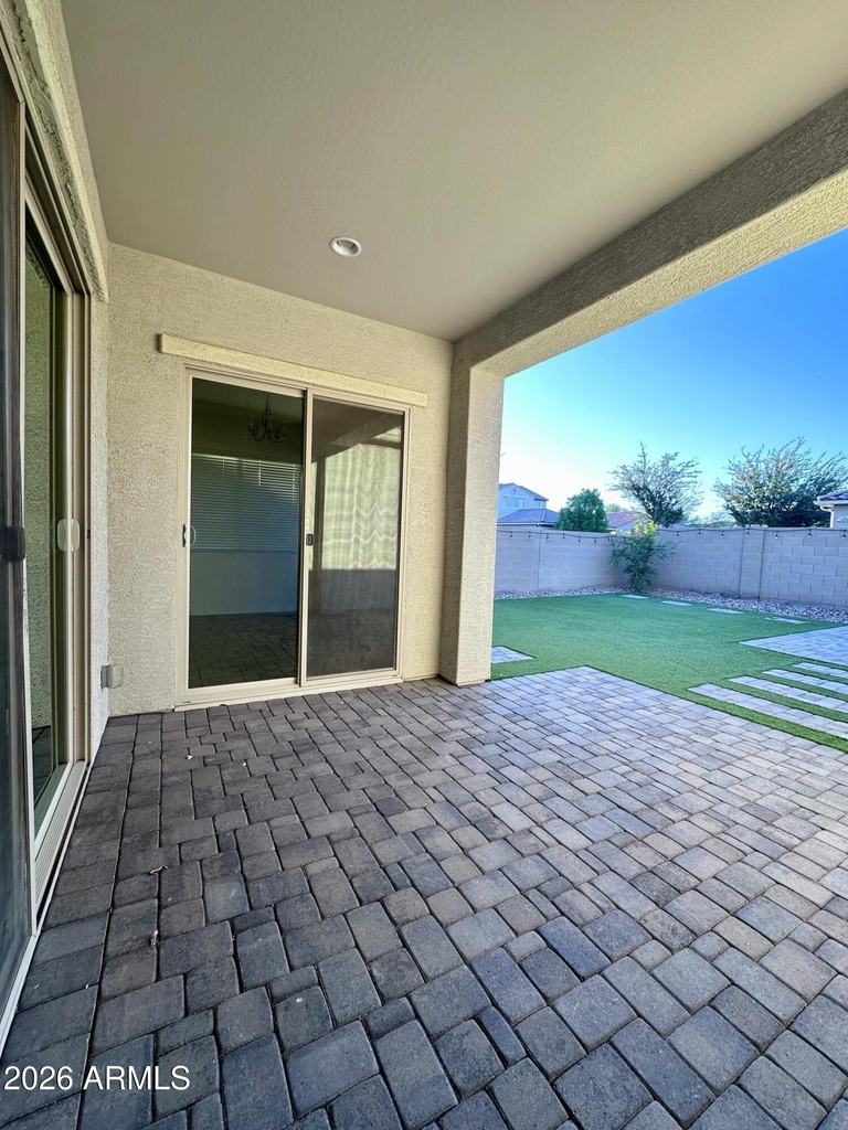 991 E Holland Park Drive - Photo 37