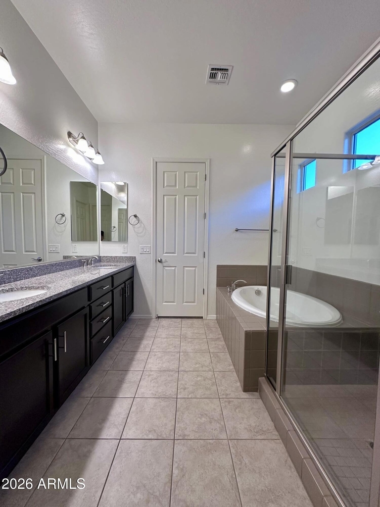 991 E Holland Park Drive - Photo 30