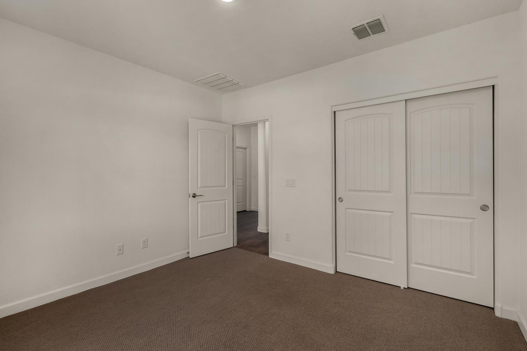20396 W Brittlewood Avenue - Photo 21