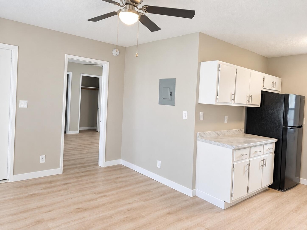 325 Nw 25th Street - Photo 4