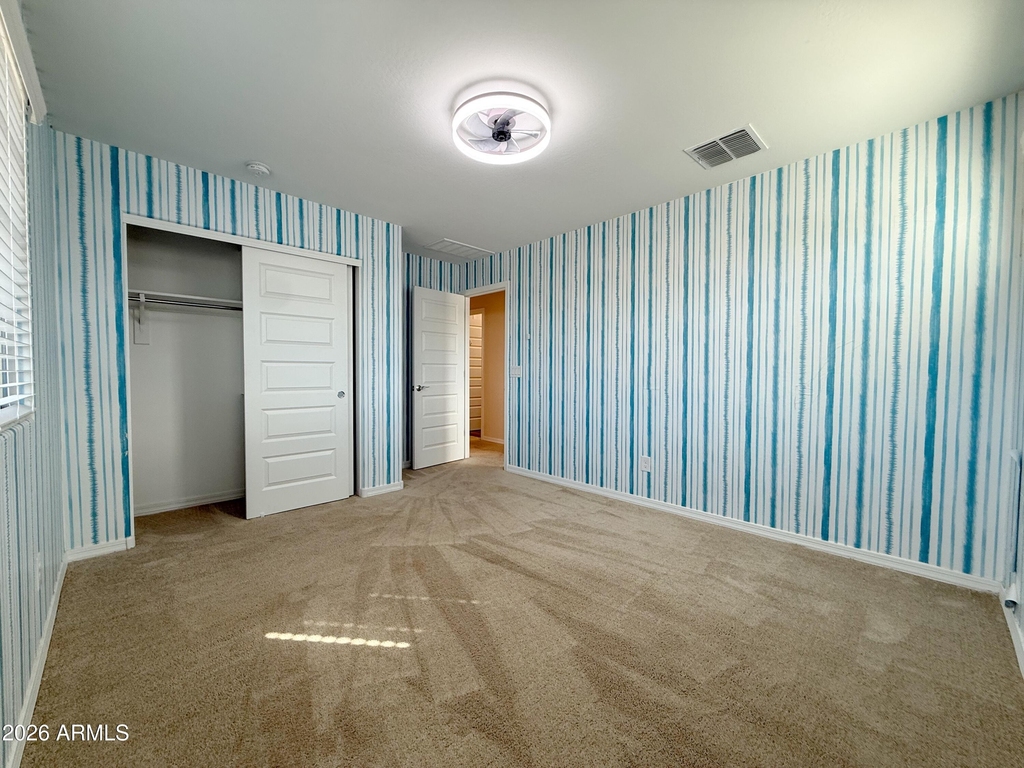 16759 W Canterbury Drive - Photo 35
