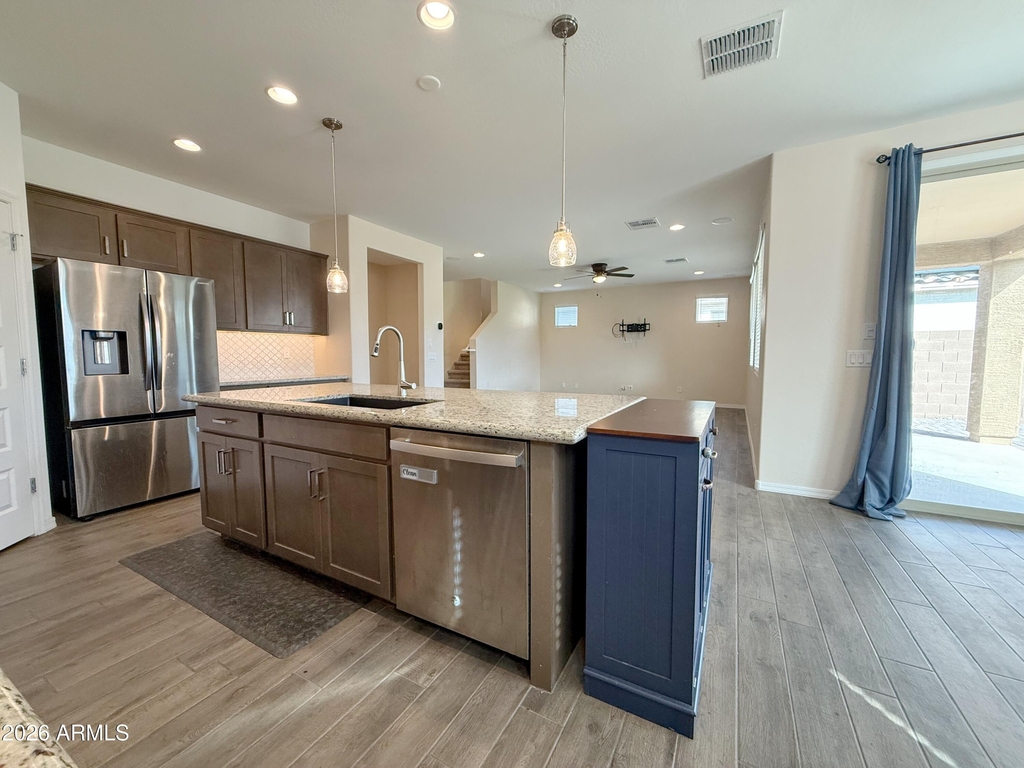16759 W Canterbury Drive - Photo 12