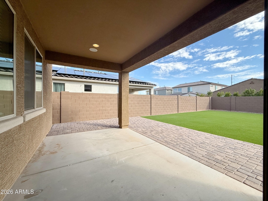 16759 W Canterbury Drive - Photo 48