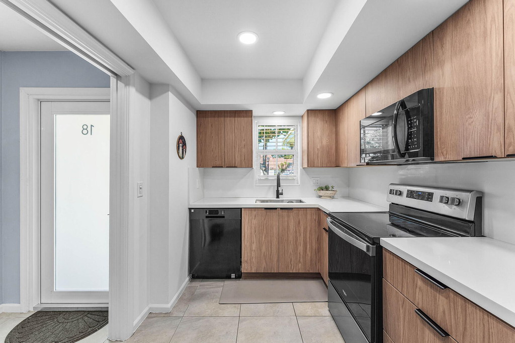 2840 Sw 14th Street - Photo 2