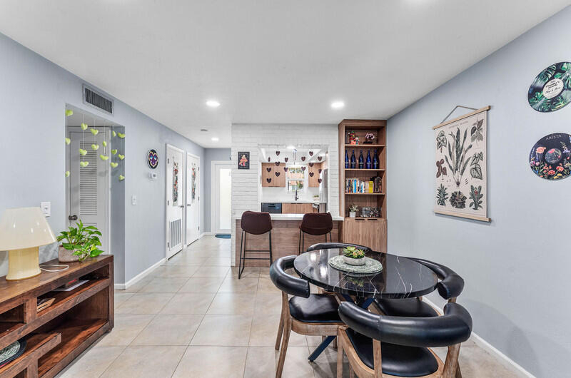 2840 Sw 14th Street - Photo 8