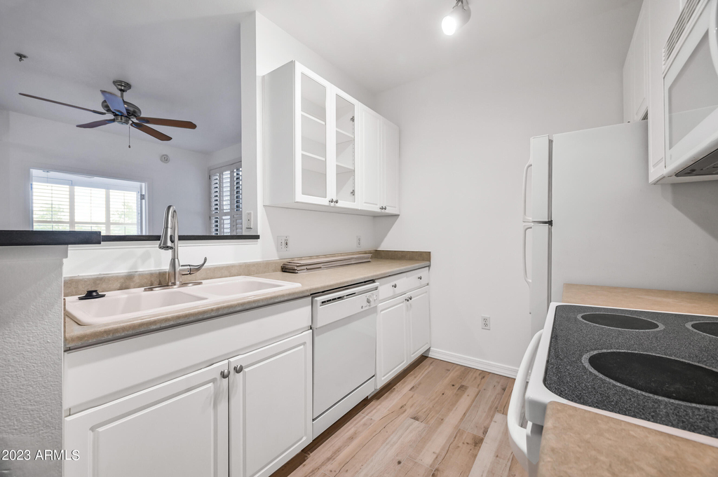 1701 E Colter Street - Photo 6